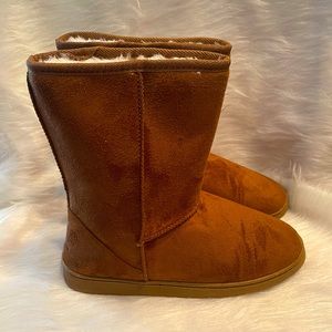 Best 25+ Deals for Dawg Boots | Poshmark